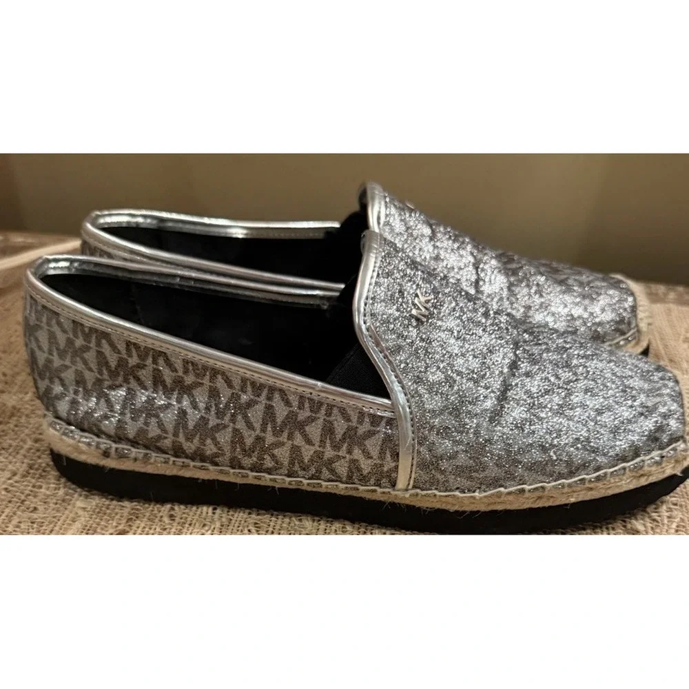 Michael Kors Hastings Signature Logo‎ Silver Metallic Espadrilles 9.5 158$